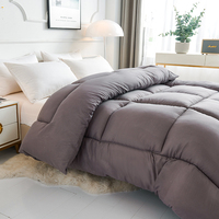 Couette matelassée douce personnalisée en microfibre hypoallergénique, vente en gros directe d'usine, literie d'hôtel