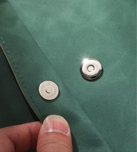 Portafolio de Oficina A4 de Cuero PU Duradero con Logotipo Personalizado en Relieve, Venta al Por Mayor a Precio Económico - Product Image 3