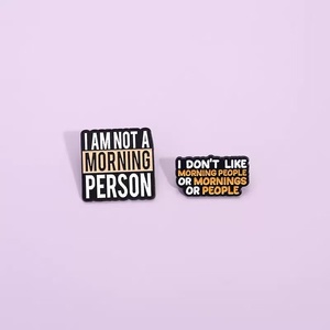 Creative '<span class=keywords><strong>Hate</strong></span> Mornings' frase inglese spilla spilla in metallo per vestiti e borse per il giorno nazionale di natale Halloween & laurea - Product Image 3