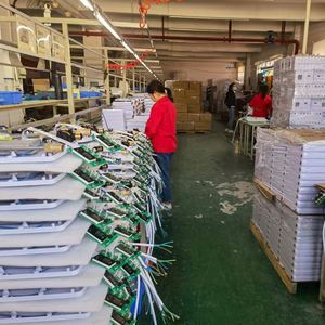 CE CB 220V 3500W 4500W 5500W Calentador de agua instantáneo Géiser de ducha eléctrica sin tanque para hoteles y hogares Instalación en cualquier ángulo - Product Image 3