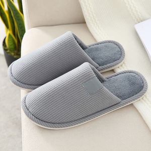 Nuove <span class=keywords><strong>Pantofole</strong></span> Autunno Inverno <span class=keywords><strong>in</strong></span> <span class=keywords><strong>Lana</strong></span> e Cotone da Uomo e Donna Antiscivolo da Casa Stile Pelliccia con Tomaia <span class=keywords><strong>in</strong></span> Velluto a Coste e Suola <span class=keywords><strong>in</strong></span> TPR Vendita all'Ingrosso - Product Image 2