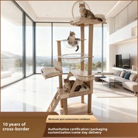 Arbre à chat avec lit intégré et poteaux à gratter, grand structure d'escalade peu encombrante