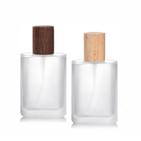 Bouteilles de parfum de luxe en gros 30ml 50ml avec bouchon en bois, flacons vides en verre dépoli carré plat, sérigraphiés et réutilisables