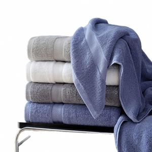 Serviette de bain en coton pur épaisse, brodée sur mesure, de luxe, de très grande taille, pour usage domestique et hôtelier - Product Image 1
