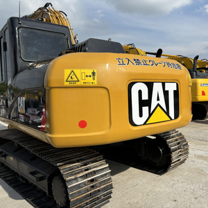 Excavatrice Caterpillar 315D2 d'occasion fiable, moteur 84 kW, poids opérationnel 15 tonnes, composants d'origine, livraison rapide disponible dès maintenant - Product Image 3