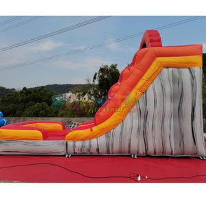 Toboggan aquatique commercial extérieur pour enfants, couleur marbre lave, avec piscine gonflable et structure de jeux aquatiques. - Product Image 4