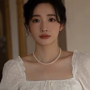 สร้อยคอไข่มุกน้ำจืดธรรมชาติของผู้หญิงคลาสสิกพร้อมเครื่องประดับสร้อยคอแบบห่วงโซ่กระดูกไหปลาร้าดีไซน์หรูหราน้ำหนักเบา - Product Image 1