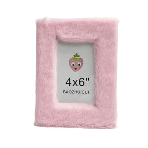 Cadre en peluche pour la première photo de bébé Nom et date personnalisés Décor de pépinière Bordure moelleuse Cadre photo 4x6/4x4 pouces - Product Image 1