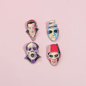 Películas Monstruos Tema Esmalte Pins Cara de pez Conde Drácula Películas de terror Insignias - Product Image 5