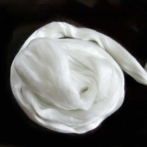 Fibra de Poliéster Modificado Bosilun Catiónico para Tops, Fibra 3D Sólida de 88mm, Material de Relleno Virgen 3DX, Fibra 3D Cortada para Hilado de Concreto, Crudo Sinopec - Product Image 1