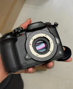 กล้องมือสองขายส่ง Panasonic GH5S กล้องมิเรอร์เลส ถ่ายภาพ ถ่ายวิดีโอ หน้าจอสัมผัส Live MOS - Product Image 1