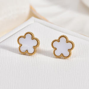 Niche Design en acier inoxydable plaqué or 18 carats polyvalent design délicat bijoux d'oreille en métal pour femmes accessoires de vacances à la plage - Product Image 4