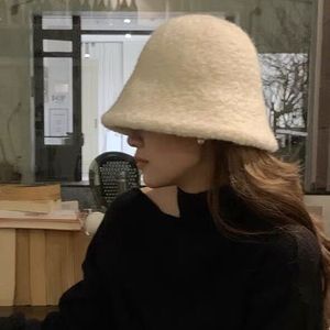 Gorro de Pescador de Felpa Pequeño para Mujer, de Lana, Cálido para Invierno, Liso, Cubre la Cara, Combina con Todo - Product Image 1