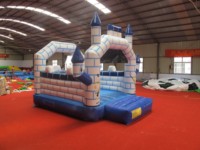 Château gonflable Nova Rides bleu et blanc, château de saut gonflable de haute qualité
