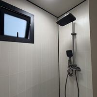 Maison préfabriquée pliable à ailes rabattables de 20 pieds, installation rapide pour dortoir de chantier