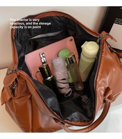 Bolsa de Viaje de PU con Diseño de Trébol de 4 Hojas en Relieve Personalizado, con Compartimento para Trolley, Separación entre Seco y Húmedo, Múltiples Bolsillos, 3 Colores, Ligera, para Fin de Semana