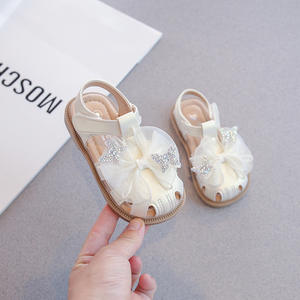 2025 été filles Baotou sandales avec nœud perle chaussures de plage confortables pour enfants à la mode conception inspirée de la princesse - Product Image 5