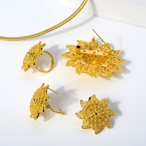 Conjunto de Joyería de Dubái, Chapado en Oro de 18k, Aretes, Collar y Anillo con Diseño de Girasol - Product Image 4