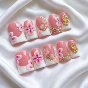 Unghie Finte Press-On All'Ingrosso, Corte, di Lusso, Fatte a Mano, Stile Duckbill Flare Y2K, per Feste, Unghie Artificiali in Offerta - Product Image 5