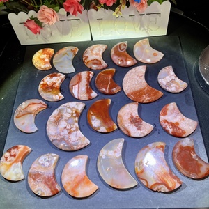 Kindfull Vente en gros Agate rouge de haute qualité Cornaline Fleur Sardonyx Fabriqué à la main Cristal de guérison Lune pour la décoration intérieure - Product Image 3