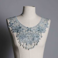 Collier en dentelle soluble dans l'eau en polyester à sequins élégant avec des gouttes florales pour robes et tenues de danse