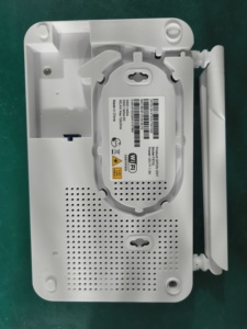 Router GPON ONT ONU de Fibra Óptica para Internet ZTE 4GE+1POST+1USB, con Soporte OMCI, IPv4, PPPoE, 5/12 Luces, F670L Usado para FTTH - Product Image 3