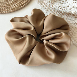 Vente en gros de nouveaux chouchous surdimensionnés, élastiques à cheveux colorés, bandeaux en soie et élastiques à cheveux volumineux - Product Image 6