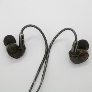 หูฟังประเภทซีพร้อมไมโครโฟนและฟังก์ชั่นข้ามเพลงได้ MMCX ถอดออกได้ สีเทาไทเทเนียม ซับวูฟเฟอร์ ความถี่ 20 20 กิโลเฮิรตซ์ - Product Image 2