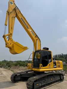 Excavatrice sur chenilles hydraulique d'occasion Komatsu PC240 de 24 tonnes en bon état pour le terrassement, en stock avec CE EPA - Product Image 1