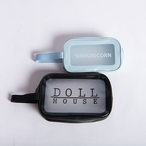 Bolsa de viaje de almacenamiento de artículos de tocador cosméticos de viaje grande de PVC y PU transparente a la moda, bolsa organizadora de maquillaje para la mejor ella - Product Image 1