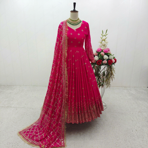 Traje Anarkali Rosa Bordado, Vestido Largo Hasta el Suelo con Mangas Largas y Dupatta, Atuendo Tradicional Indio Pakistaní para Bodas, para Mujer - Product Image 1