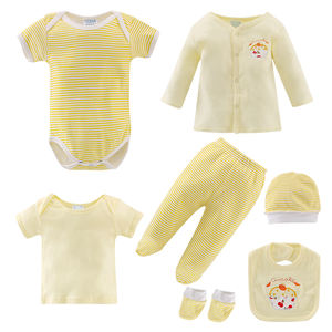 Ensemble de 8 pièces de vêtements pour bébé en coton confortable, idéal comme cadeau de naissance - Product Image 2