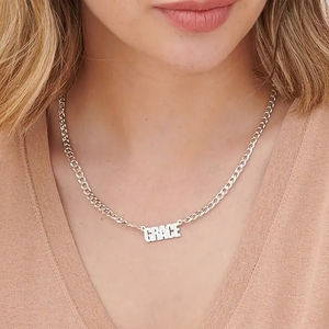 Inspire Jewelry - Collar <span class=keywords><strong>con</strong></span> Nombre Personalizado en Acero Inoxidable Chapado en Oro <span class=keywords><strong>de</strong></span> 18K, Cadena Gruesa <span class=keywords><strong>con</strong></span> Nombre Personalizado y Cadena Cubana para Mujer - Product Image 4