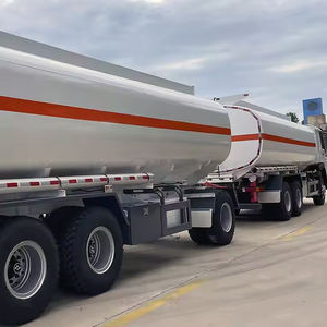 Camiones Cisterna SINOTRUK HOWO, Camión Cisterna 6*4, Tanques Móviles de Distribución de Combustible de 20000L - Product Image 5