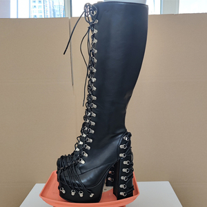 Bottes hautes à lacets en cuir verni pour femme, coupe large, avec boucles métalliques, plateforme épaisse et talons robustes, grandes tailles jusqu'au 47 - Product Image 6