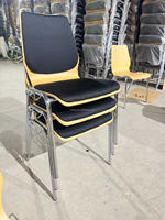 Chaise d'entraînement ergonomique moderne de haute qualité en contreplaqué durable avec tablette d'écriture pour l'utilisation en classe par les étudiants