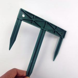 Accessoires de jardinage pour paillis géotextile : Grappins de fixation au sol, Grappins de terre, Piquets d'ancrage en plastique, Pointes, Tri-Peg - Product Image 4