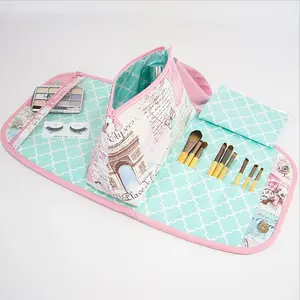 Wholesale OEM cosmetic bags & case Women foldable Cosmetic Bag Gift Print Wholesale Custom Fashion make up case