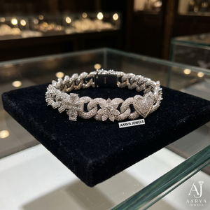 Pulsera de Eslabones Cubanos de Plata 925 con Perlas de Agua Dulce y Moissanita, Cadena Iced, Baño de Oro y Rodio, Joyería de Regalo con Corte Brillante - Product Image 1