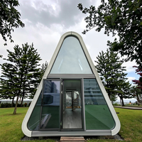 Maison préfabriquée de luxe de style japonais à deux étages, conteneur modulaire triangulaire compact pour hôtels, design gain de place