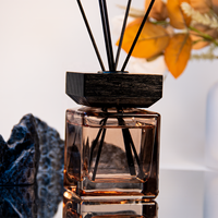 Pas cher Vente en gros Arôme sans flamme 50ml Diffuseur de roseau en verre fleuri Bouteille carrée 100ml Diffuseur de roseau carré Bouteille en verre pour la maison