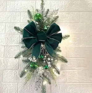 Christmas staircase decoration stair wreath decoration Christmas party supplier