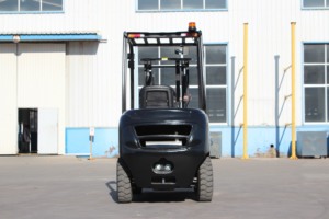 Nueva Carretilla Elevadora Diésel MightyCargo <span class=keywords><strong>CPCD30</strong></span> 3T <span class=keywords><strong>4WD</strong></span> con Mástil de Dos Etapas, Neumáticos Sólidos y Altura de Horquilla de 3000 mm - Product Image 4