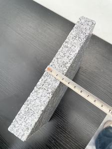 Offre Spéciale – Dalles <span class=keywords><strong>de</strong></span> Pavage en Granit Gris Sésame Moderne 600x600x30mm Légères Antidérapantes Finition Flammée pour Allées et Places Publiques - Product Image 3
