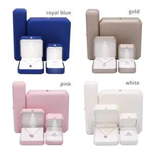 FADELI imballaggio di gioielli a led di lusso all'ingrosso scatole di imballaggio di gioielli personalizzati logo scatole di anelli personalizzate portagioie con luci - Product Image 6