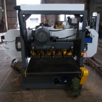 Machine à scier à ruban horizontale multi-têtes pour la découpe du bois destinée aux meubles en bois