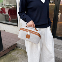 Pochette de voyage en toile gaufrée pour cosmétiques, style bien-être holistique, texture organique