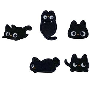 Patchs brodés autocollants mignons de chat noir pour la décoration - Product Image 1