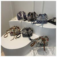 Sac à main ethnique pour femme, style vintage, sac seau portable, sac à monnaie décontracté et original pour l'extérieur