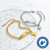 Bracelet en acier inoxydable Yiwu Aceon Velle avec pendentif croix et chaîne à maillons en diamant CZ, bracelet à pendentif croix sur le côté